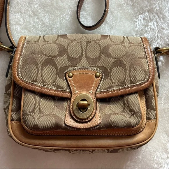 Coach Brown Tan Crossbody Bag - Picture 2 of 16